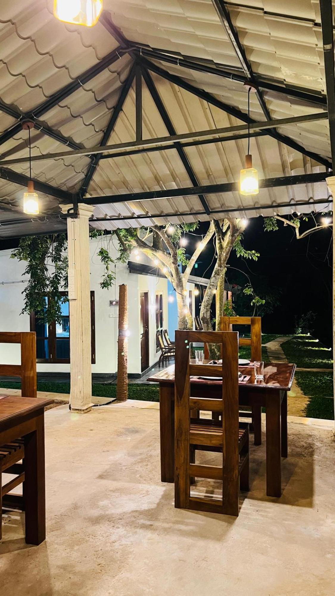 Udawalawa Safari Resort Udawalawe Dış mekan fotoğraf